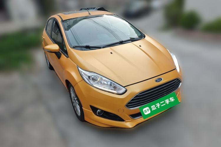 Used Ford Fiesta 2014 Hatchback 1.0 GTDi Automatic Dynamic Model Front Right 45 Deg