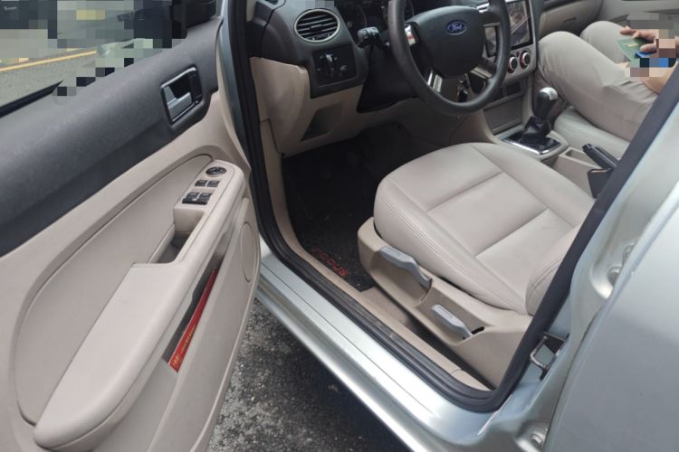 Used Ford Focus 2005 Sedan 1.8L Manual Classic Model Driver Seat