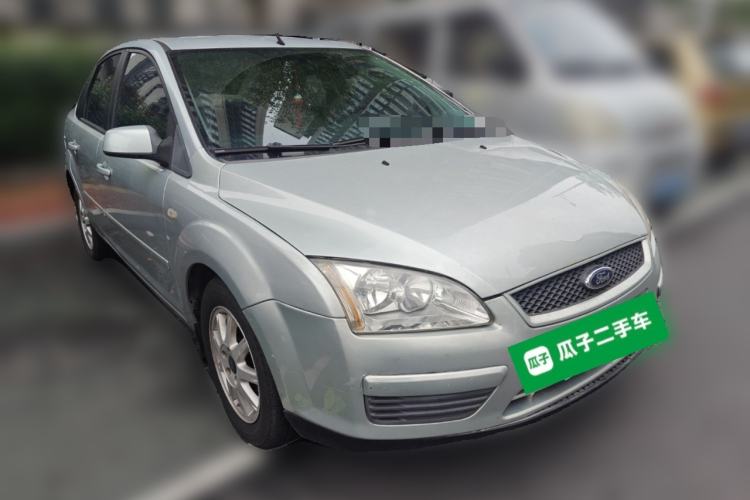 Used Ford Focus 2005 Sedan 1.8L Manual Classic Model Front Right 45 Deg