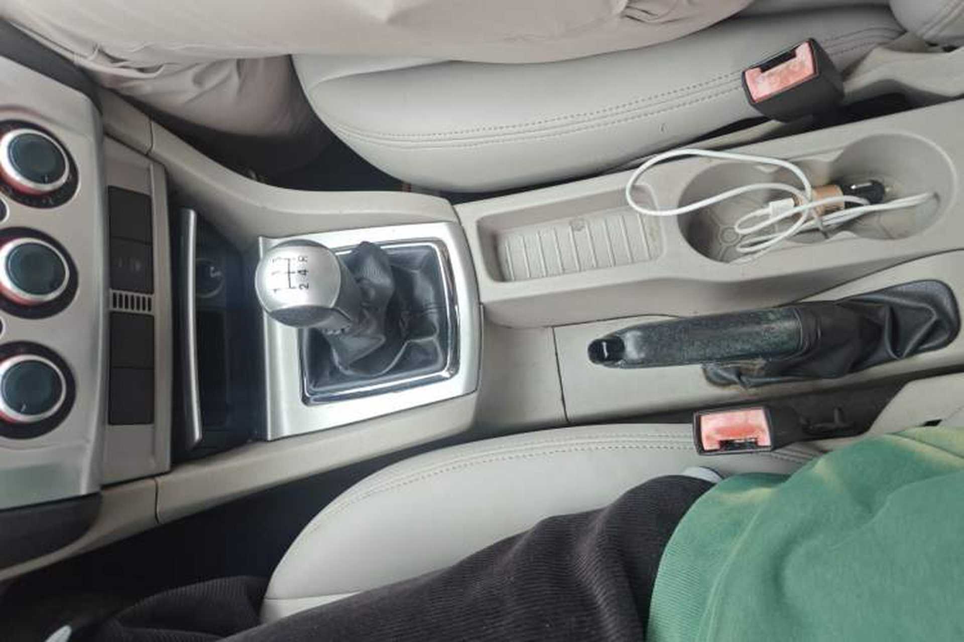 Used Ford Focus 2005 Sedan 1.8L Manual Classic Model Gear Lever