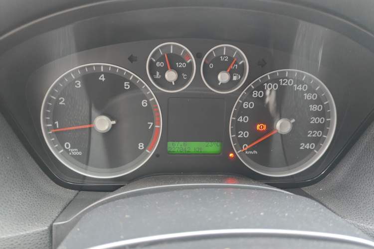 Used Ford Focus 2005 Sedan 1.8L Manual Classic Model Instrument Cluster