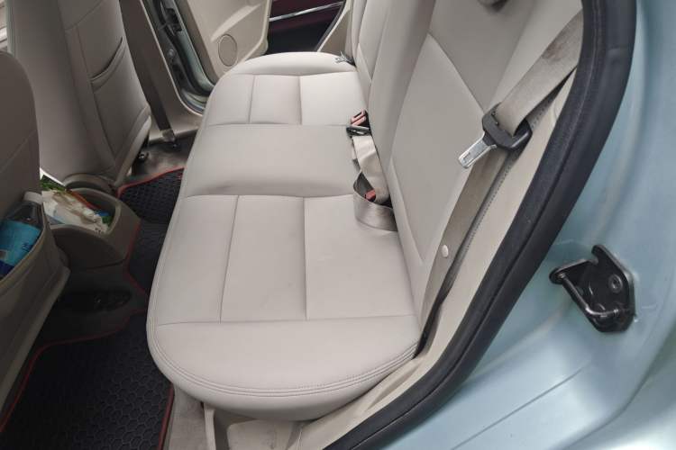 Used Ford Focus 2005 Sedan 1.8L Manual Classic Model Left Rear Seat