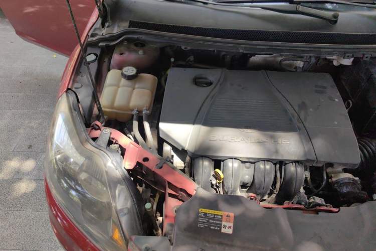 Used Ford Focus 2006 Hatchback 1.8L Automatic Fashion Edition Engine Bay Right