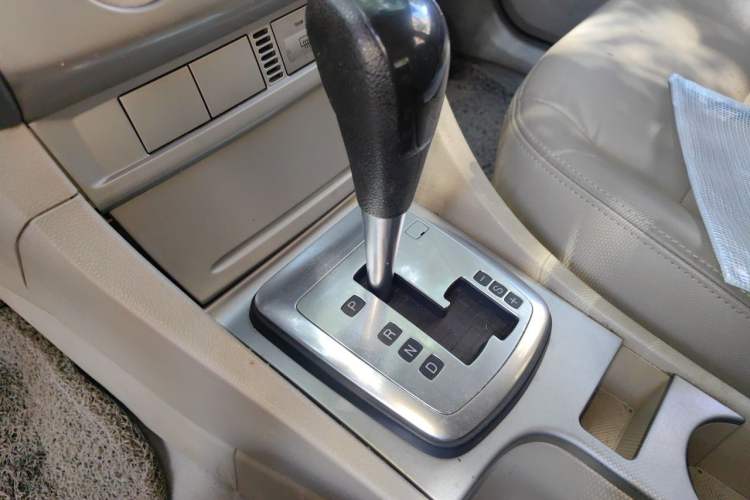 Used Ford Focus 2006 Hatchback 1.8L Automatic Fashion Edition Gear Lever