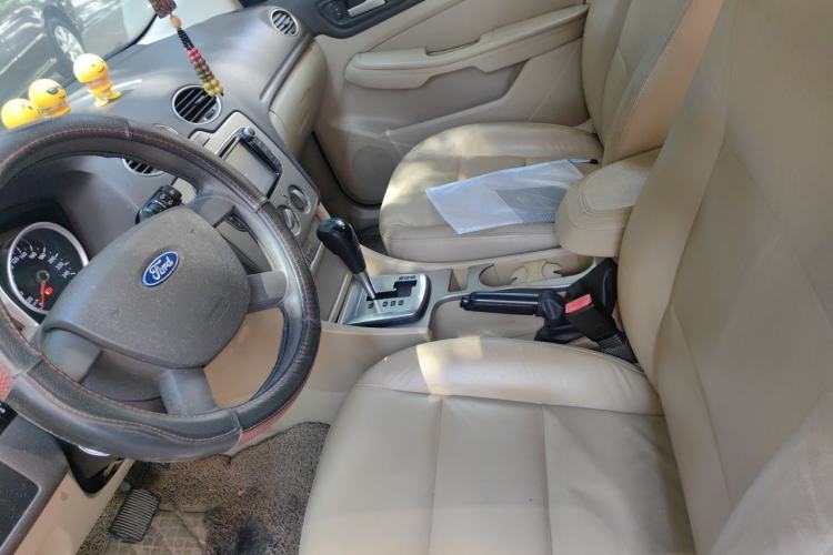Used Ford Focus 2006 Hatchback 1.8L Automatic Fashion Edition Left Front Seat