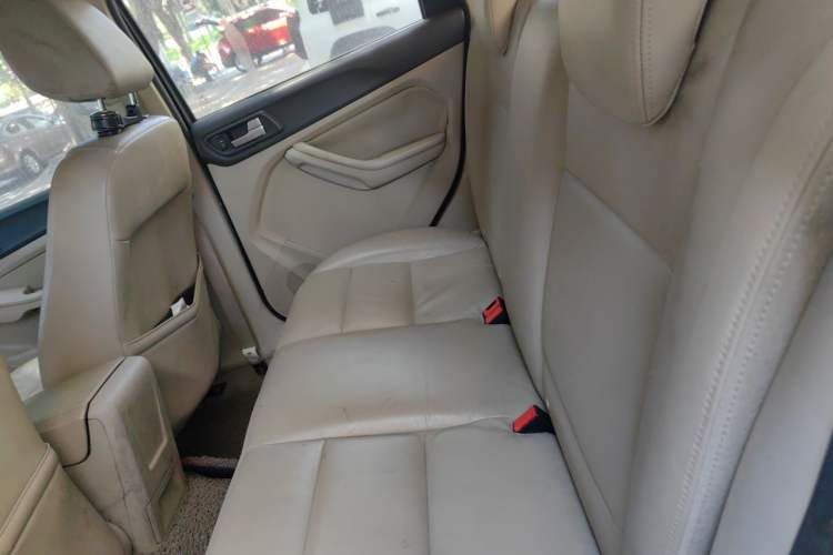 Used Ford Focus 2006 Hatchback 1.8L Automatic Fashion Edition Left Rear Seat