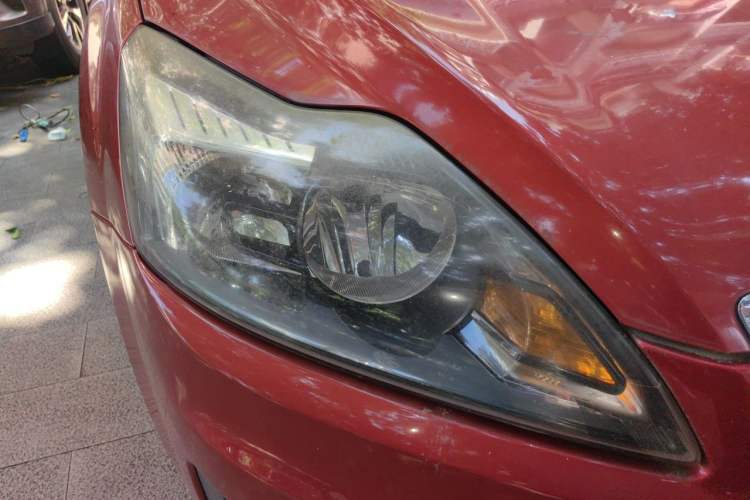 Used Ford Focus 2006 Hatchback 1.8L Automatic Fashion Edition Right Front Headlight