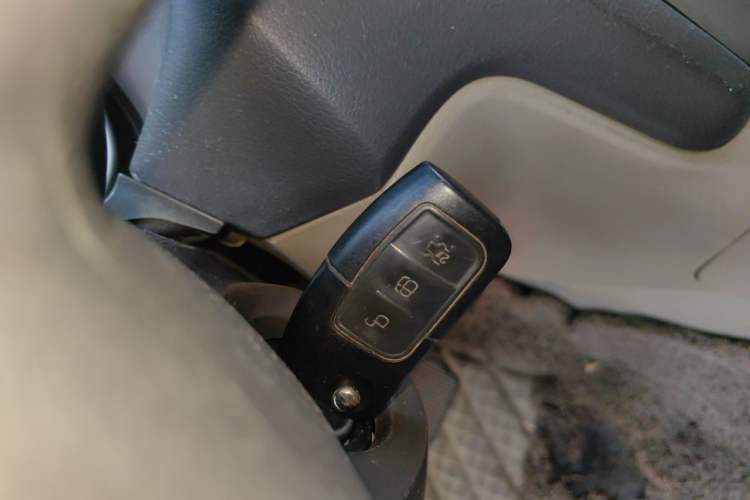 Used Ford Focus 2006 Hatchback 1.8L Automatic Fashion Edition Vehicle Key