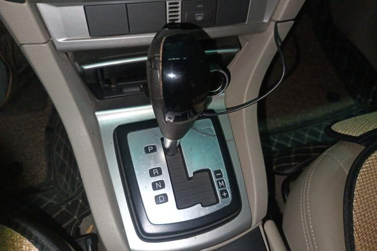 Used Ford Focus 2006 Hatchback 1.8L Automatic Fashion Edition Gear Lever
