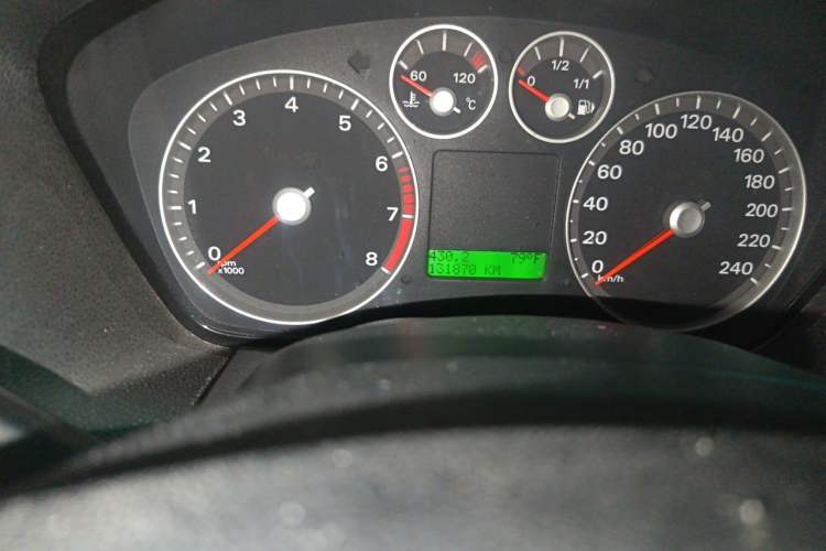 Used Ford Focus 2006 Hatchback 1.8L Automatic Fashion Edition Odometer Close Up