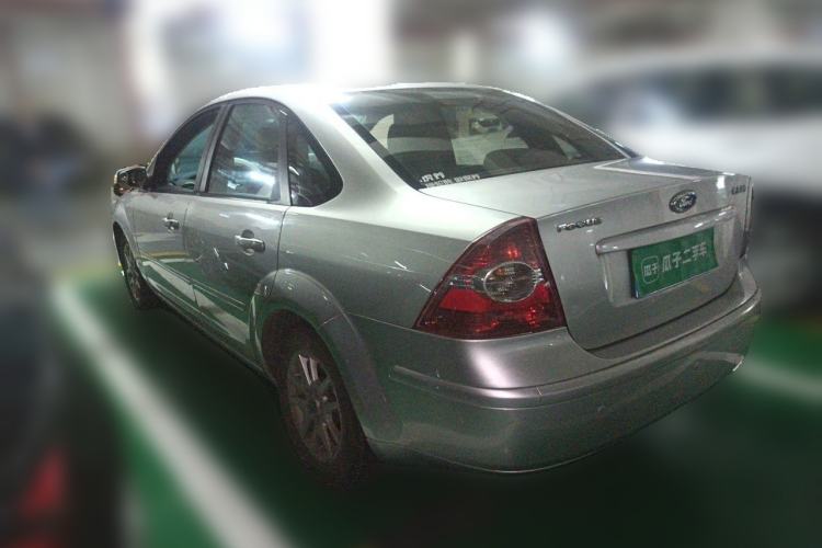 Used Ford Focus 2006 Hatchback 1.8L Automatic Fashion Edition Rear Left 45 Deg