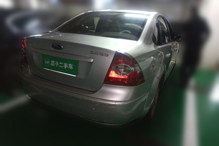 Used Ford Focus 2006 Hatchback 1.8L Automatic Fashion Edition Rear Right 45 Deg