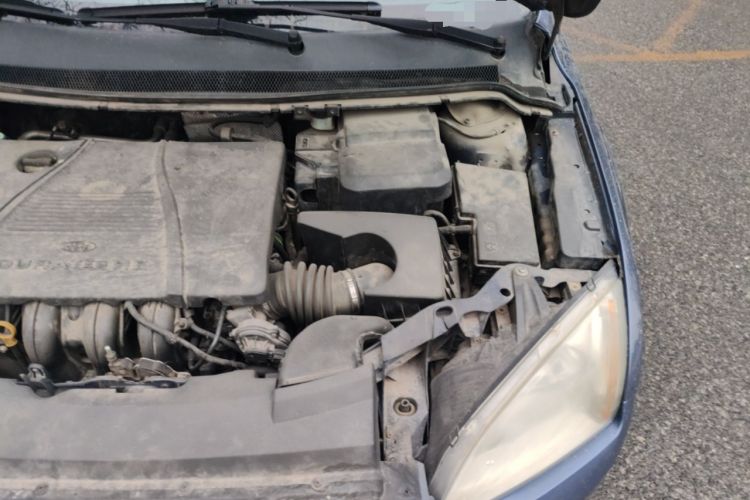 Used Ford Focus 2007 Hatchback 1.8L Automatic Fashion Edition Engine Bay Left