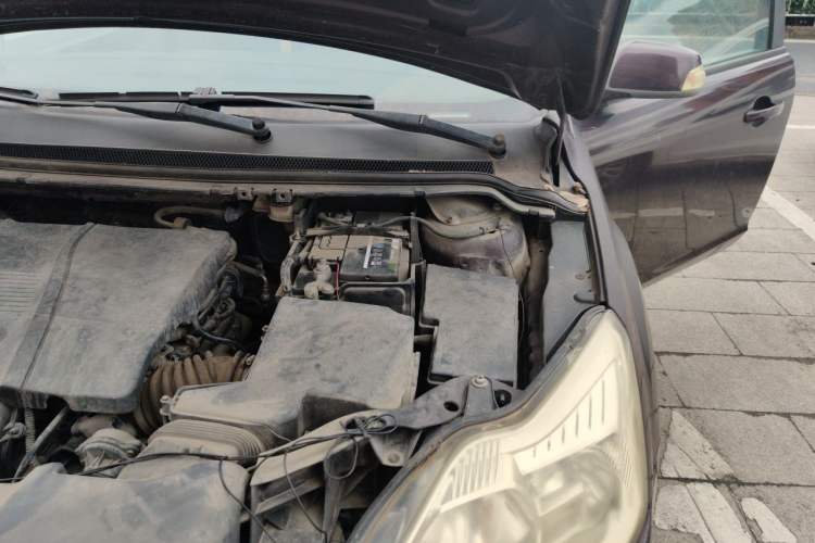 Used Ford Focus 2007 Sedan 1.8L Manual Comfort Model Engine Bay Left