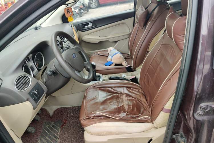 Used Ford Focus 2007 Sedan 1.8L Manual Comfort Model Left Front Seat