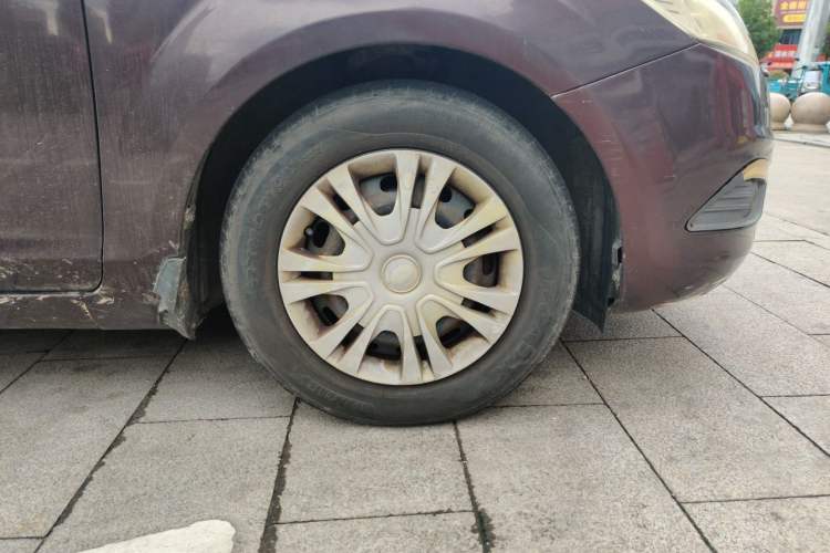 Used Ford Focus 2007 Sedan 1.8L Manual Comfort Model Right Front Wheel Hub