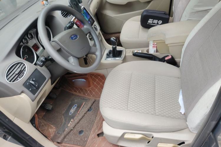 Used Ford Focus 2007 Sedan 1.8L Manual Comfort Model Left Front Seat