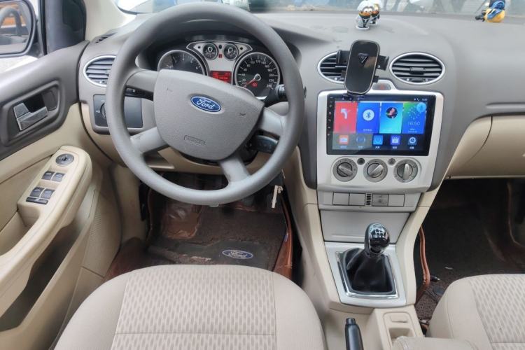 Used Ford Focus 2007 Sedan 1.8L Manual Comfort Model Steering Wheel
