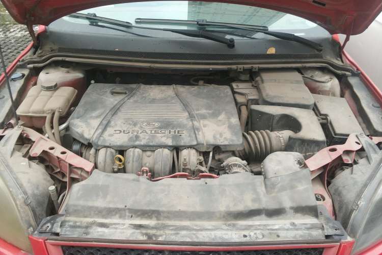Used Ford Focus 2007 Hatchback 2.0L Manual Sport Edition Engine Bay