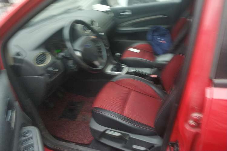 Used Ford Focus 2007 Hatchback 2.0L Manual Sport Edition Left Front Seat