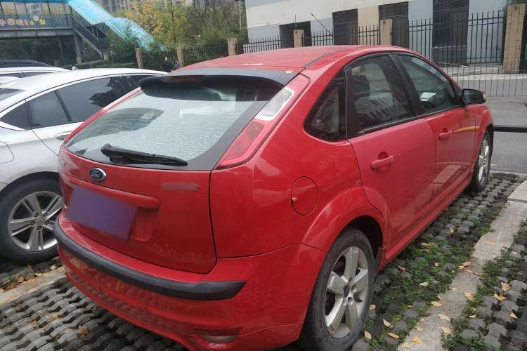 Used Ford Focus 2007 Hatchback 2.0L Manual Sport Edition Rear Right 45 Deg