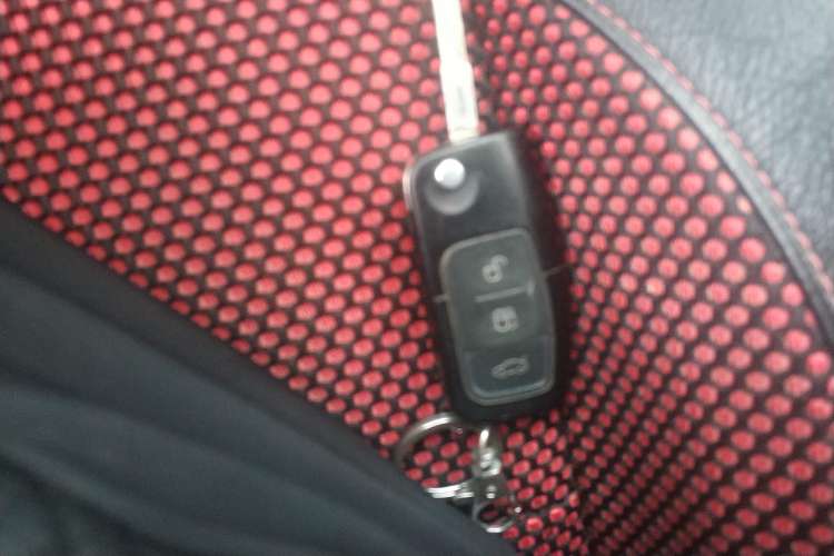 Used Ford Focus 2007 Hatchback 2.0L Manual Sport Edition Vehicle Key