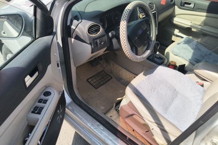 Used Ford Focus 2007 Hatchback 1.8L Automatic Fashion Edition Driver Seat