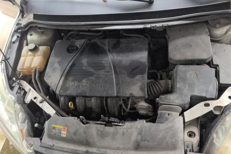 Used Ford Focus 2007 Sedan 1.8L Manual Comfort Model Engine Bay