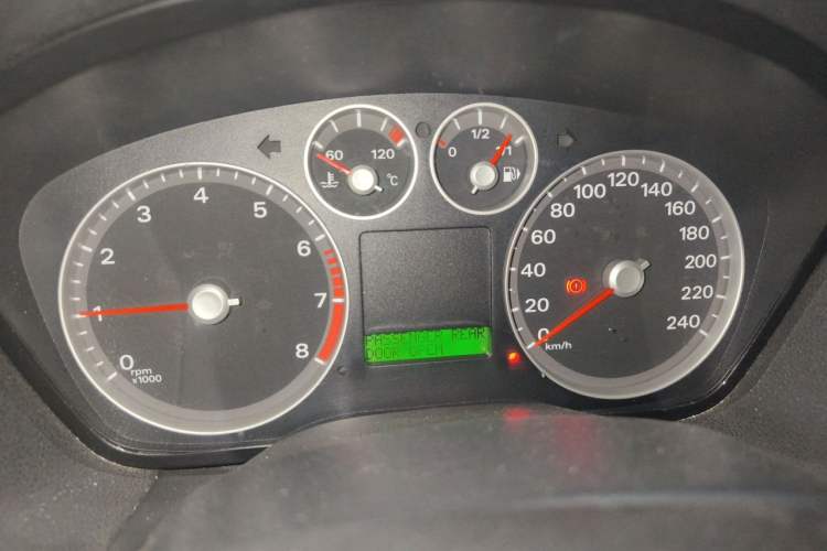 Used Ford Focus 2007 Sedan 1.8L Manual Comfort Model Instrument Cluster