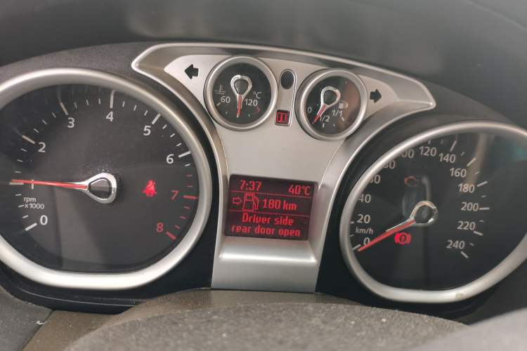 Used Ford Focus 2007 Sedan 1.8L Manual Comfort Model Instrument Cluster