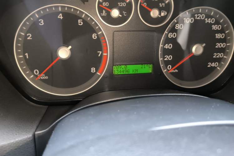 Used Ford Focus 2007 Sedan 1.8L Manual Comfort Model Odometer Close Up
