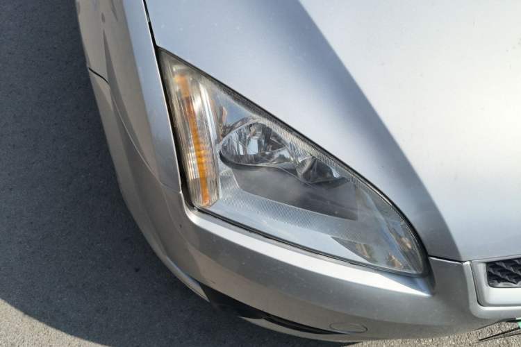 Used Ford Focus 2007 Hatchback 1.8L Automatic Fashion Edition Right Front Headlight