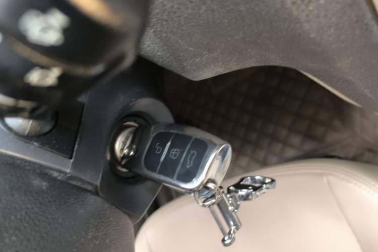 Used Ford Focus 2007 Sedan 1.8L Manual Comfort Model Vehicle Key