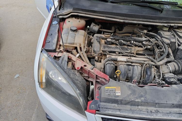 Used Ford Focus 2007 Hatchback 2.0L Automatic Sport Edition Engine Bay Right