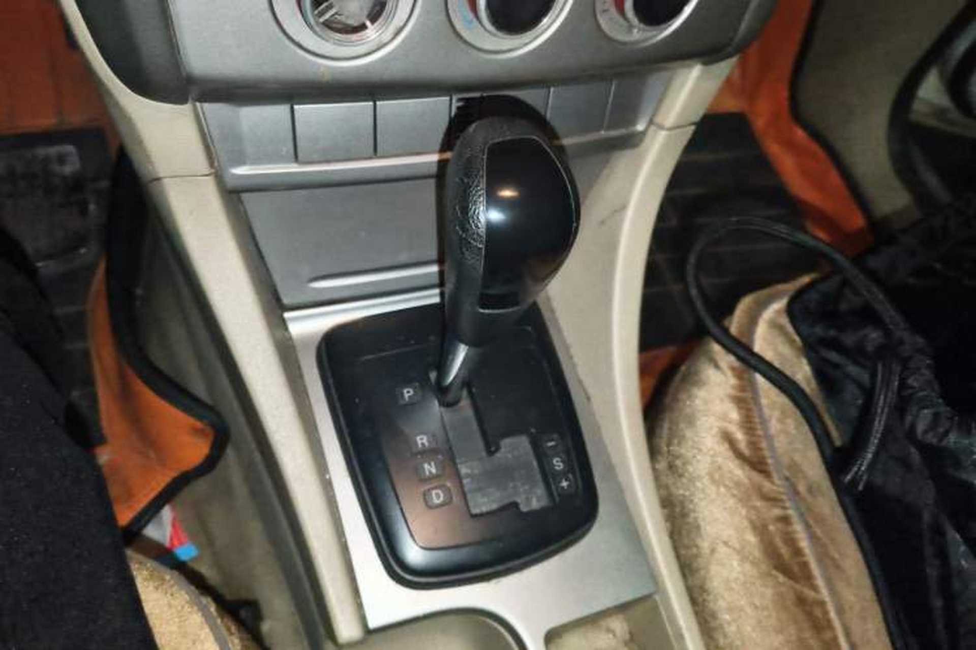 Used Ford Focus 2007 Hatchback 1.8L Automatic Fashion Edition Gear Lever