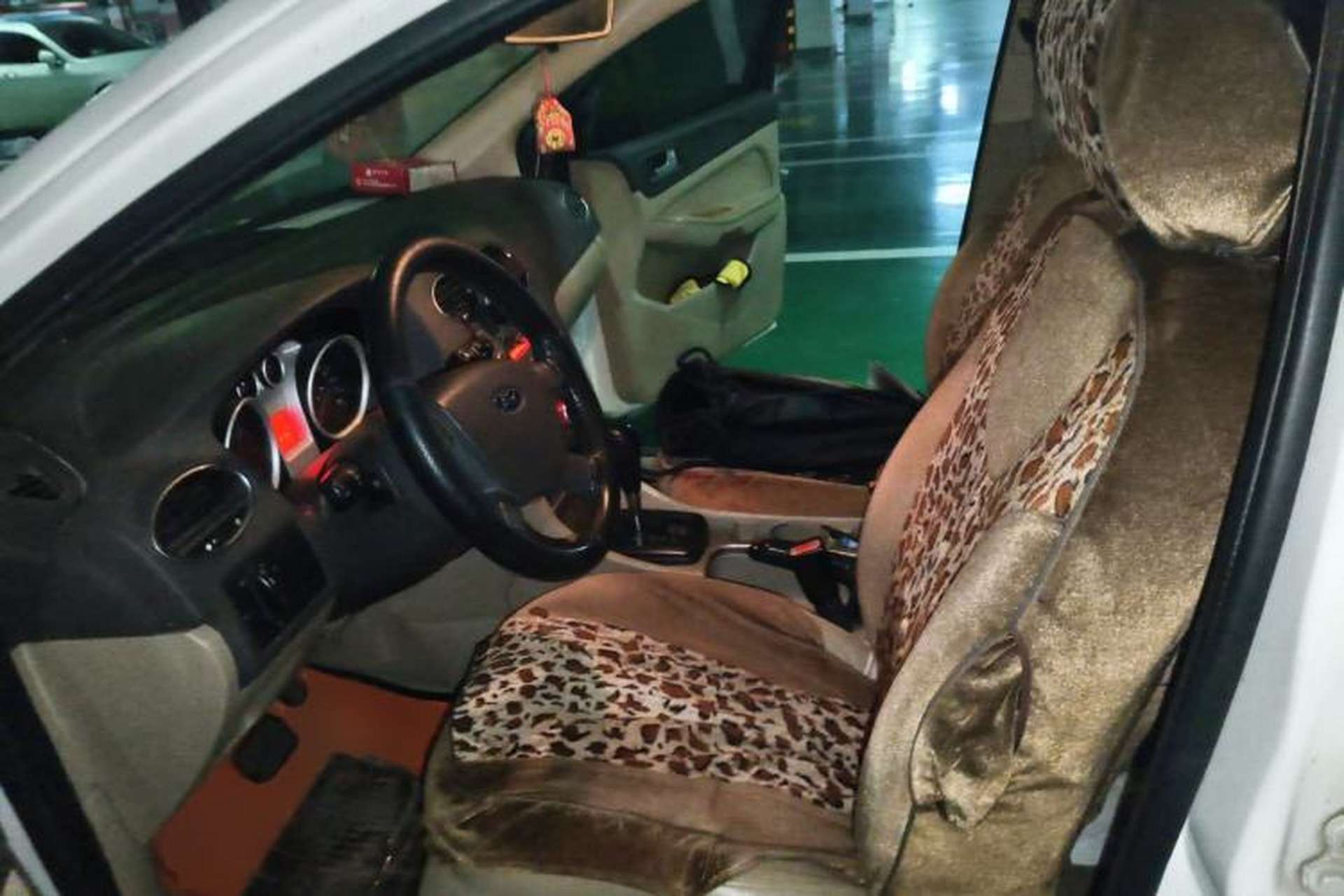 Used Ford Focus 2007 Hatchback 1.8L Automatic Fashion Edition Left Front Seat
