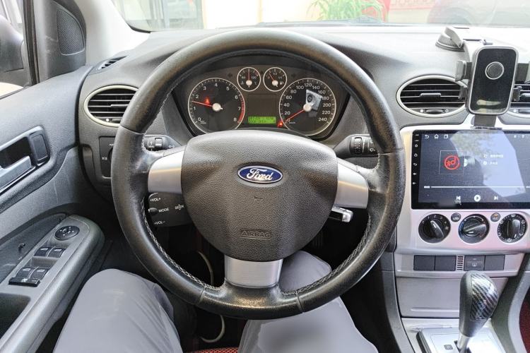 Used Ford Focus 2007 Hatchback 2.0L Automatic Sport Edition Steering Wheel