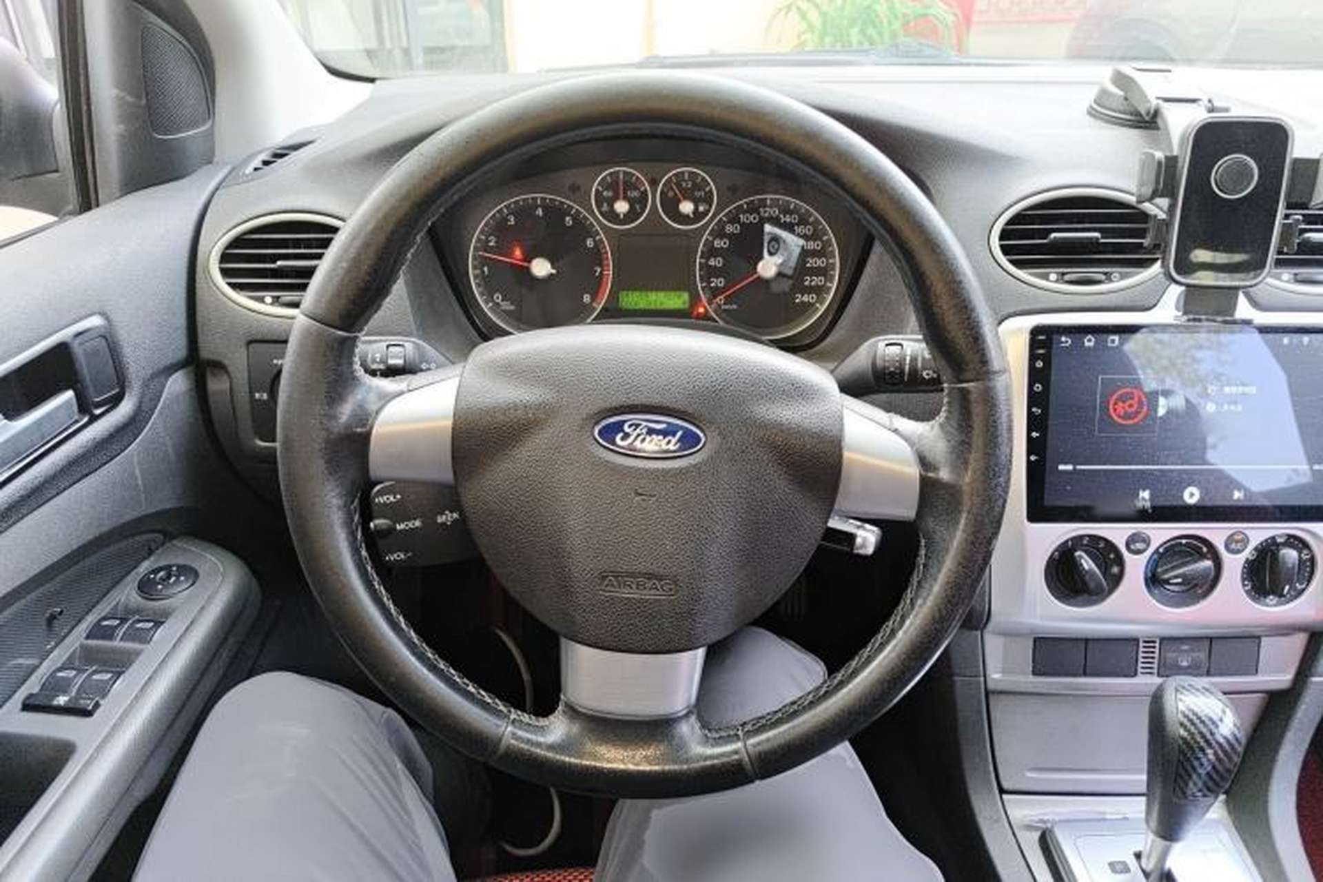 Used Ford Focus 2007 Hatchback 2.0L Automatic Sport Edition Steering Wheel