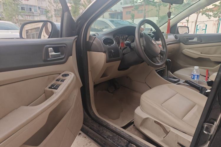 Used Ford Focus 2009 Sedan 1.8L Automatic Fashion Edition Driver Seat