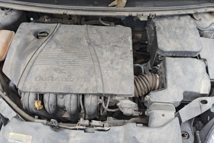 Used Ford Focus 2009 Hatchback 1.8L Manual Comfort Model Engine Bay