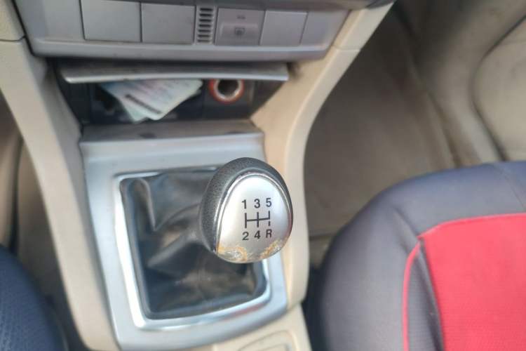 Used Ford Focus 2009 Sedan 1.8L Manual Comfort Model Gear Lever