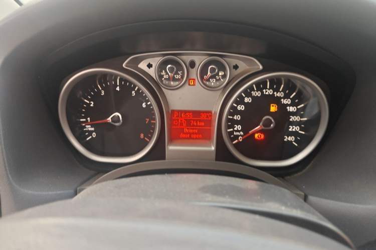 Used Ford Focus 2009 Sedan 1.8L Automatic Fashion Edition Instrument Cluster
