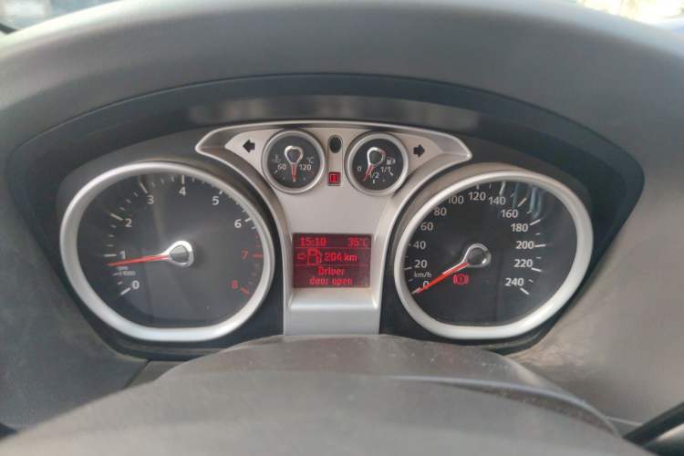 Used Ford Focus 2009 Sedan 1.8L Manual Comfort Model Instrument Cluster