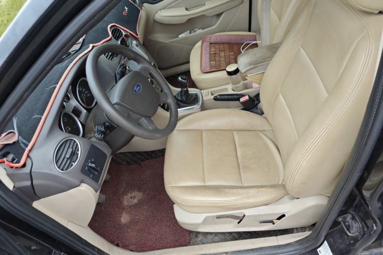 Used Ford Focus 2009 Hatchback 1.8L Manual Comfort Model Left Front Seat