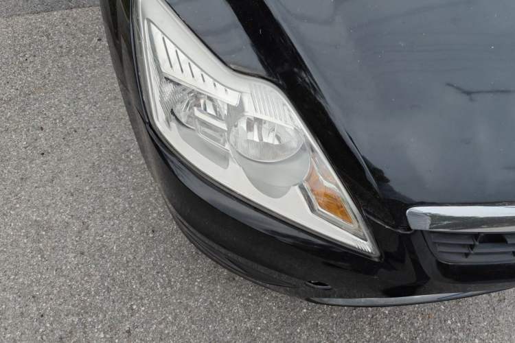 Used Ford Focus 2009 Hatchback 1.8L Manual Comfort Model Right Front Headlight