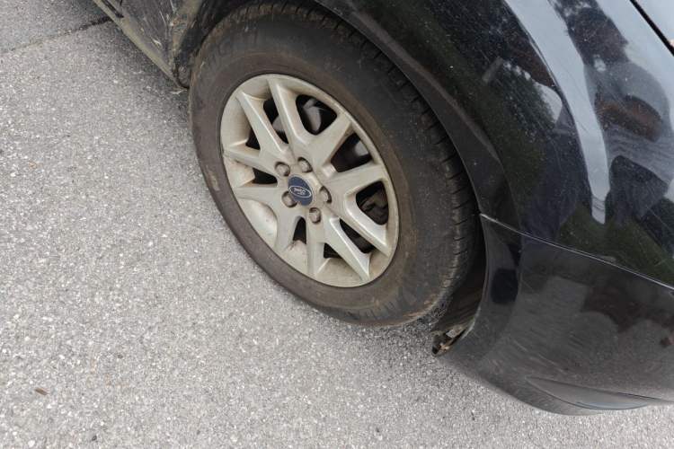 Used Ford Focus 2009 Hatchback 1.8L Manual Comfort Model Right Front Wheel Hub