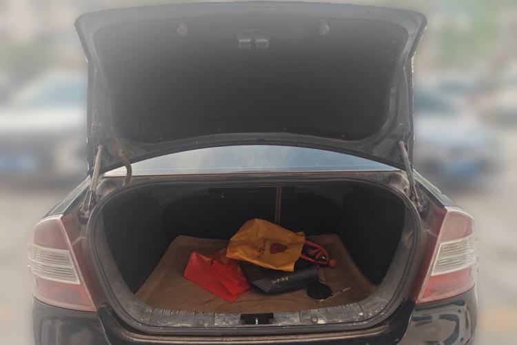 Used Ford Focus 2009 Sedan 1.8L Automatic Fashion Edition Trunk