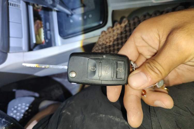 Used Ford Focus 2009 Sedan 1.8L Automatic Fashion Edition Vehicle Key