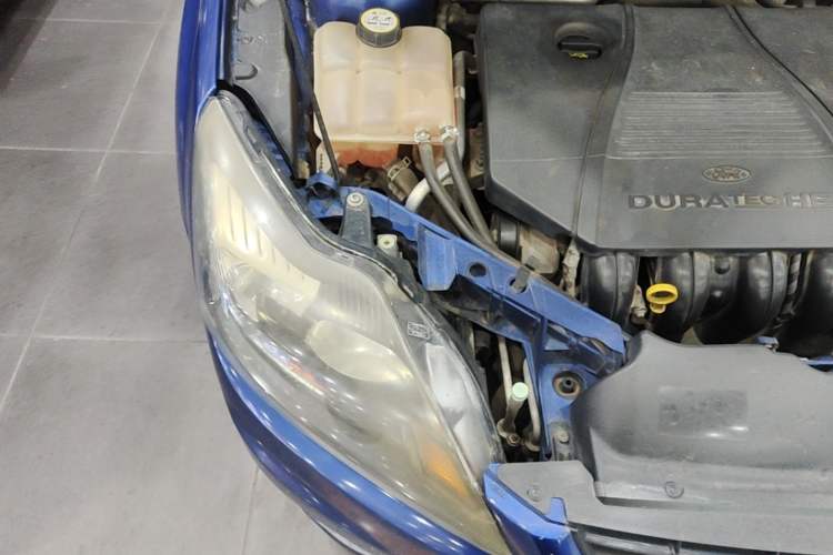 Used Ford Focus 2009 Hatchback 1.8L Automatic Fashion Edition Engine Bay Right