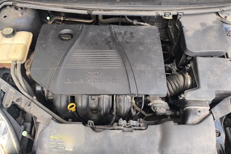 Used Ford Focus 2009 Sedan 1.8L Manual Comfort Model Engine Bay